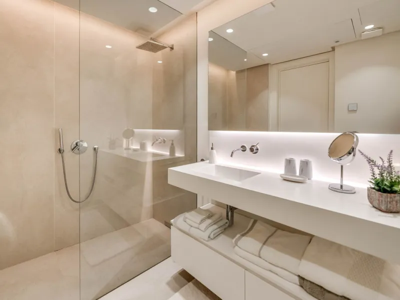 High-end 3-Bedroom Apartment with Unmatched Privacy and Panoramic Views