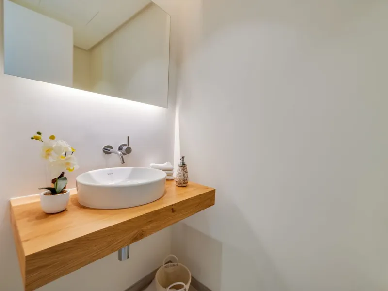 High-end 3-Bedroom Apartment with Unmatched Privacy and Panoramic Views