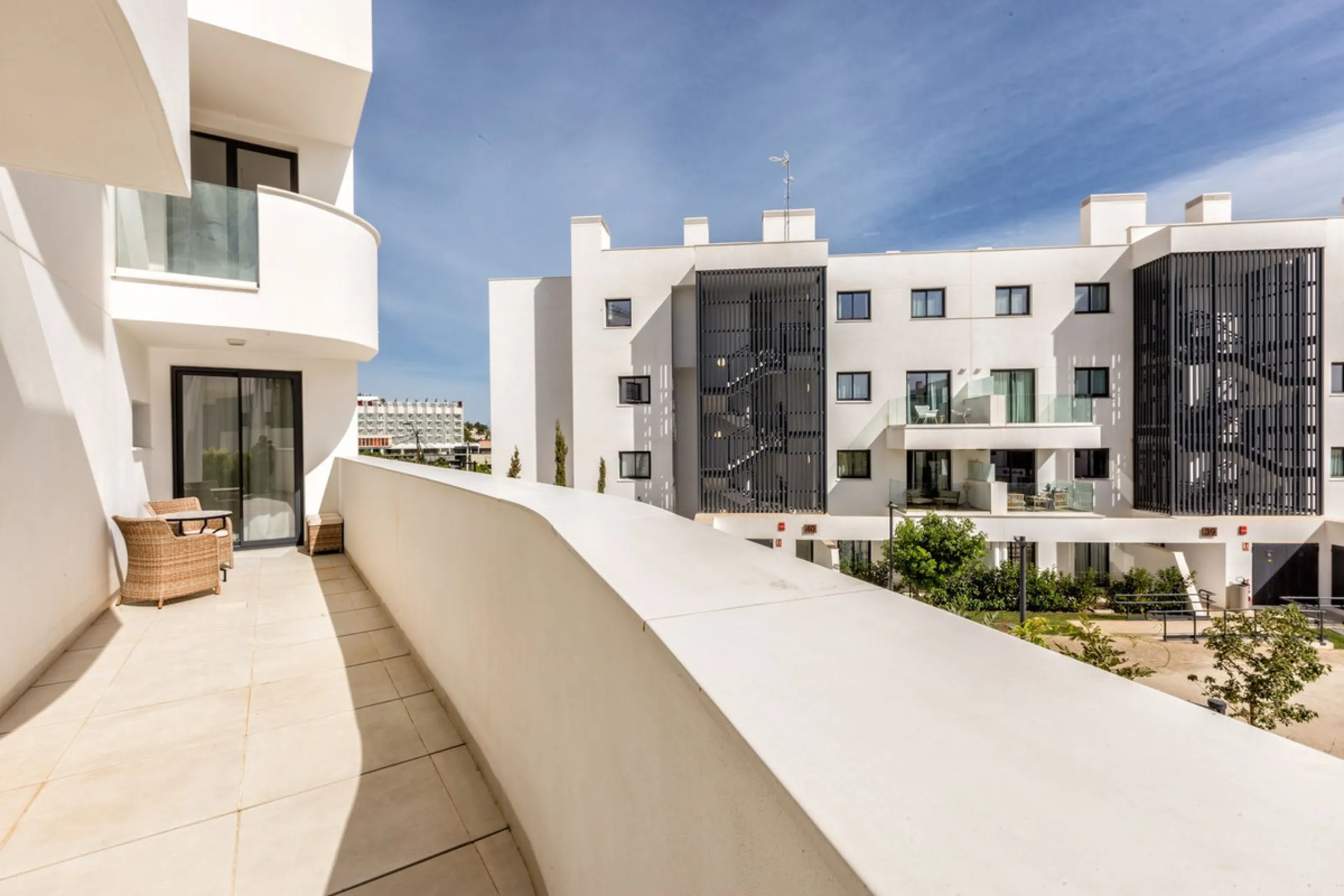 Apartment - Ground Floor Apartment в продаже в Fuengirola, Málaga. В доме 2 спален и 2 ванных комнат. Площадь дома 128 м². Площадь участка 29 м²