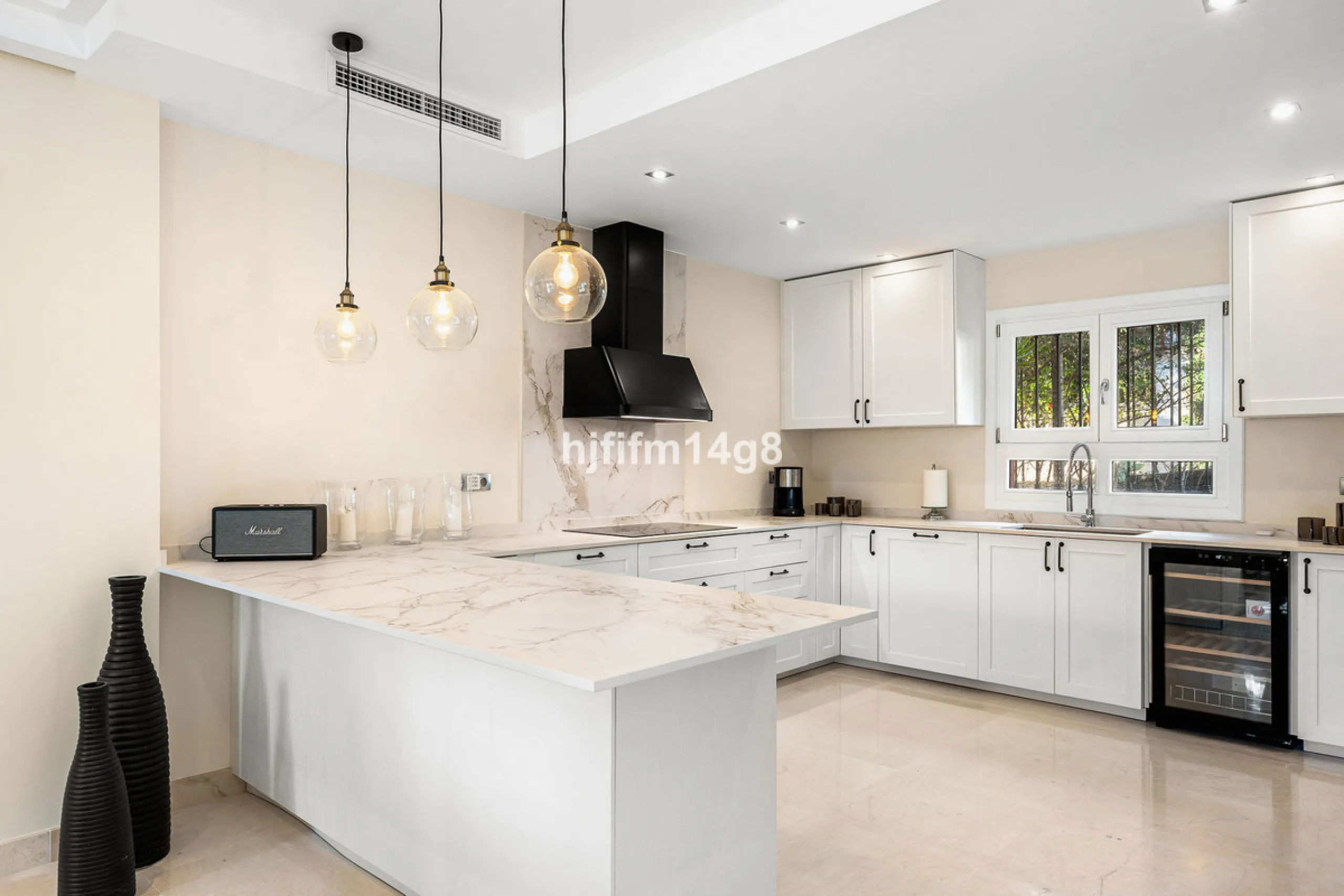 Discover unparalleled luxury in the prestigious La Capellania community with exotic gardens, , nestled within the Marbella Golden Mile. This stunning villa, boasting 686m² of interior space and an additional 77m² of terrace, offers the ultimate blend of e