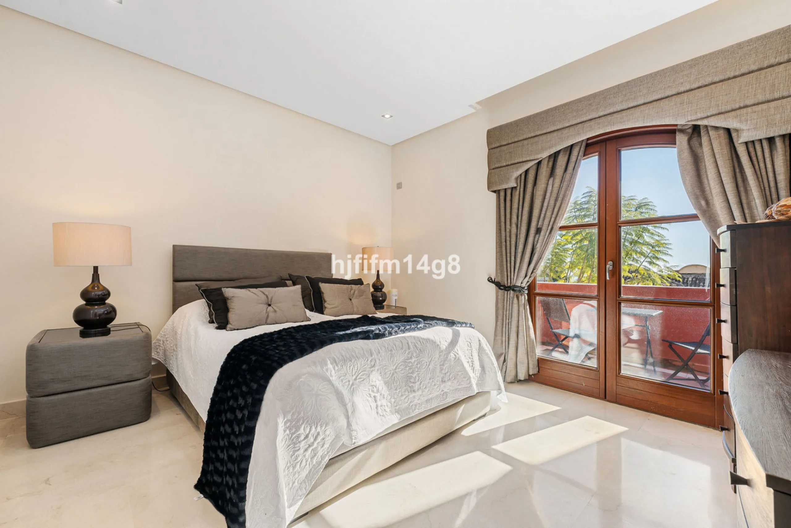 Discover unparalleled luxury in the prestigious La Capellania community with exotic gardens, , nestled within the Marbella Golden Mile. This stunning villa, boasting 686m² of interior space and an additional 77m² of terrace, offers the ultimate blend of e