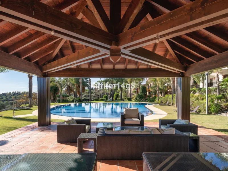 Discover unparalleled luxury in the prestigious La Capellania community with exotic gardens, , nestled within the Marbella Golden Mile. This stunning villa, boasting 686m² of interior space and an additional 77m² of terrace, offers the ultimate blend of e