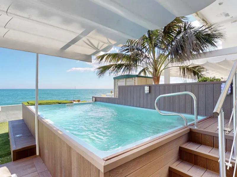This is a truly amazing home  just a few meters from the sea. It is a one-of-a-kind property that was fully renovated in March 2025, so everything is brand new and ready for you to move in.