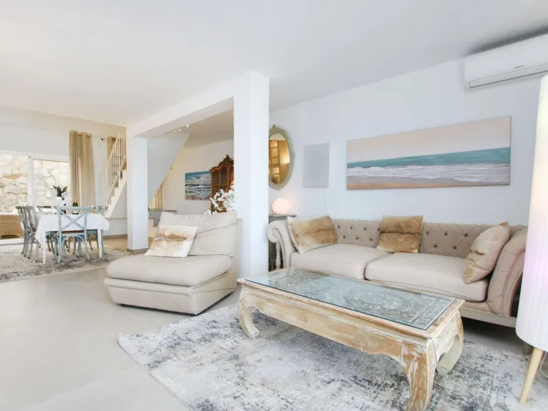 This is a truly amazing home  just a few meters from the sea. It is a one-of-a-kind property that was fully renovated in March 2025, so everything is brand new and ready for you to move in.