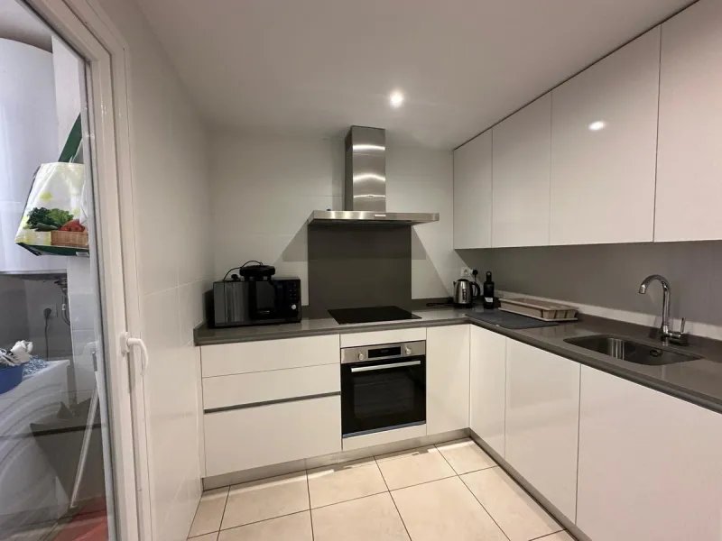 Apartment - Middle Floor Apartment в продаже в Marbella, Málaga. В доме 3 спален и 2 ванных комнат. Площадь дома 112 м²