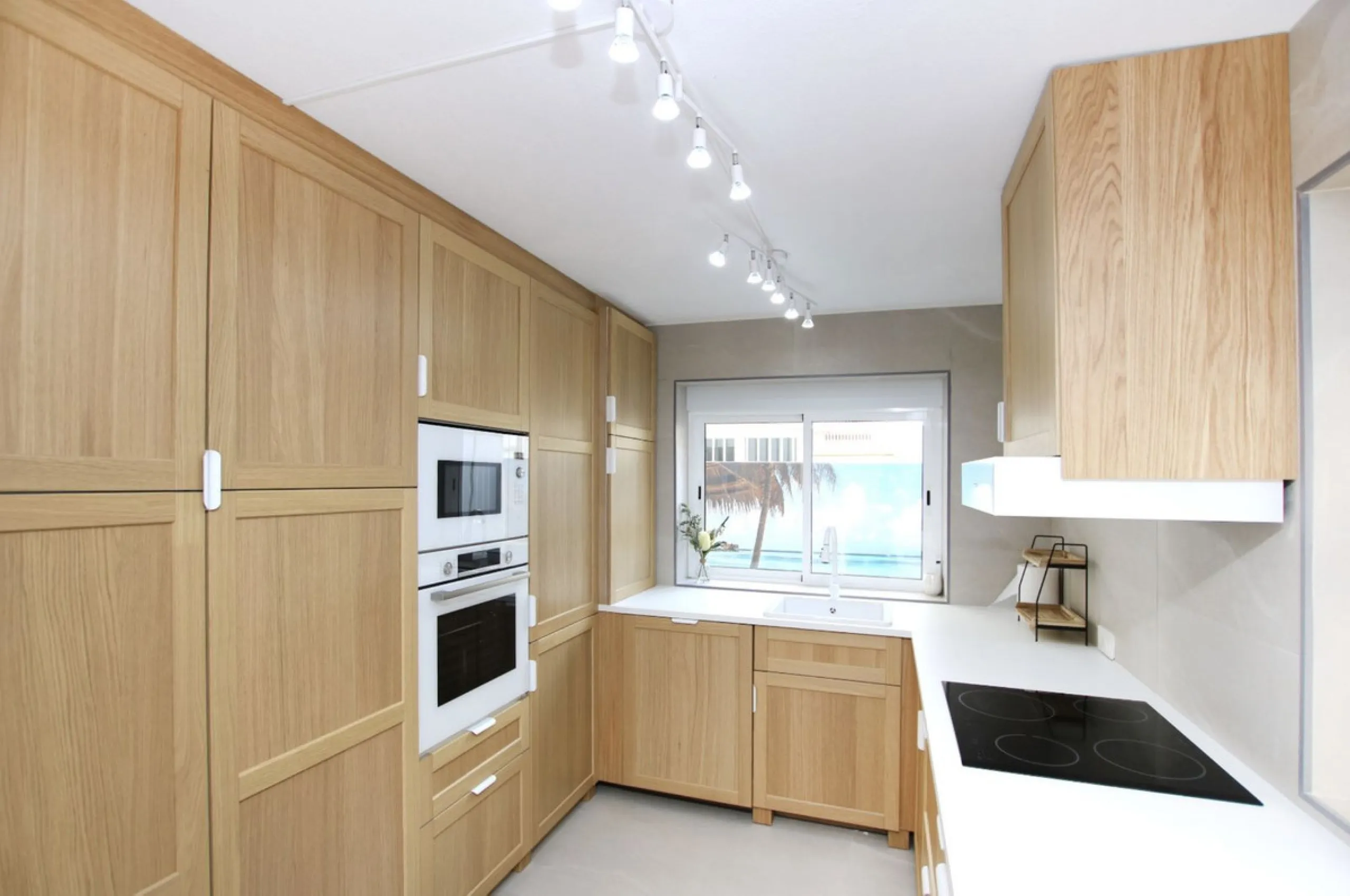 This is a truly amazing home  just a few meters from the sea. It is a one-of-a-kind property that was fully renovated in March 2025, so everything is brand new and ready for you to move in.