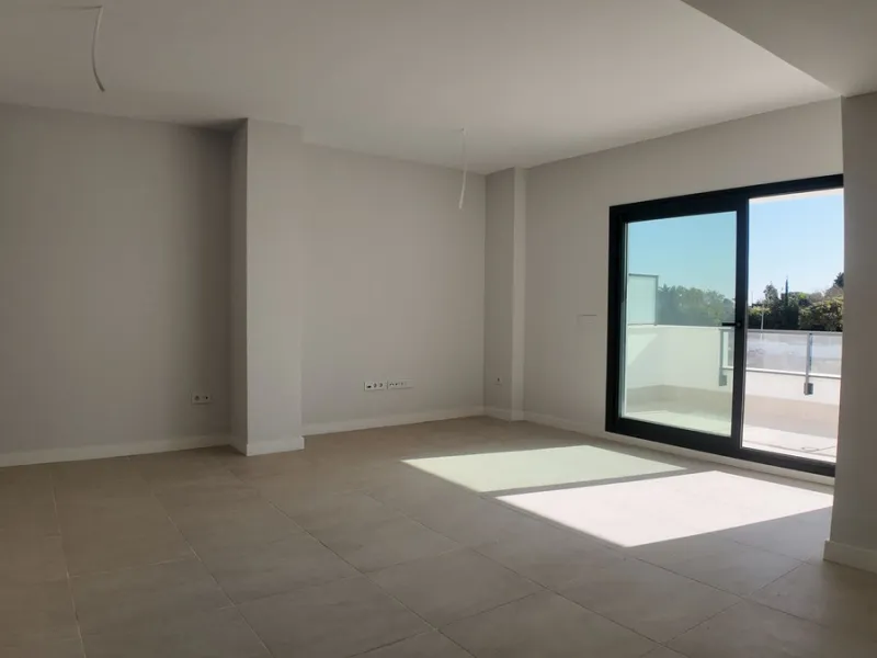 Move-in Ready Penthouse in Aranya, Estepona