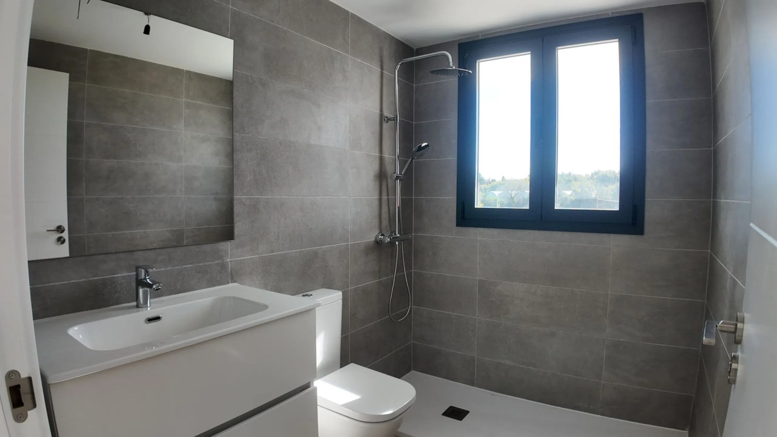 Move-in Ready Penthouse in Aranya, Estepona