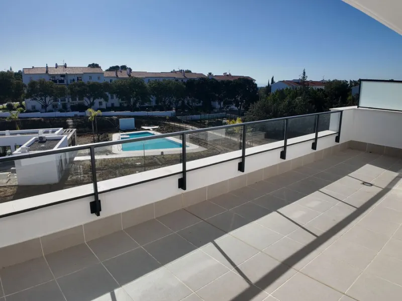 Move-in Ready Penthouse in Aranya, Estepona