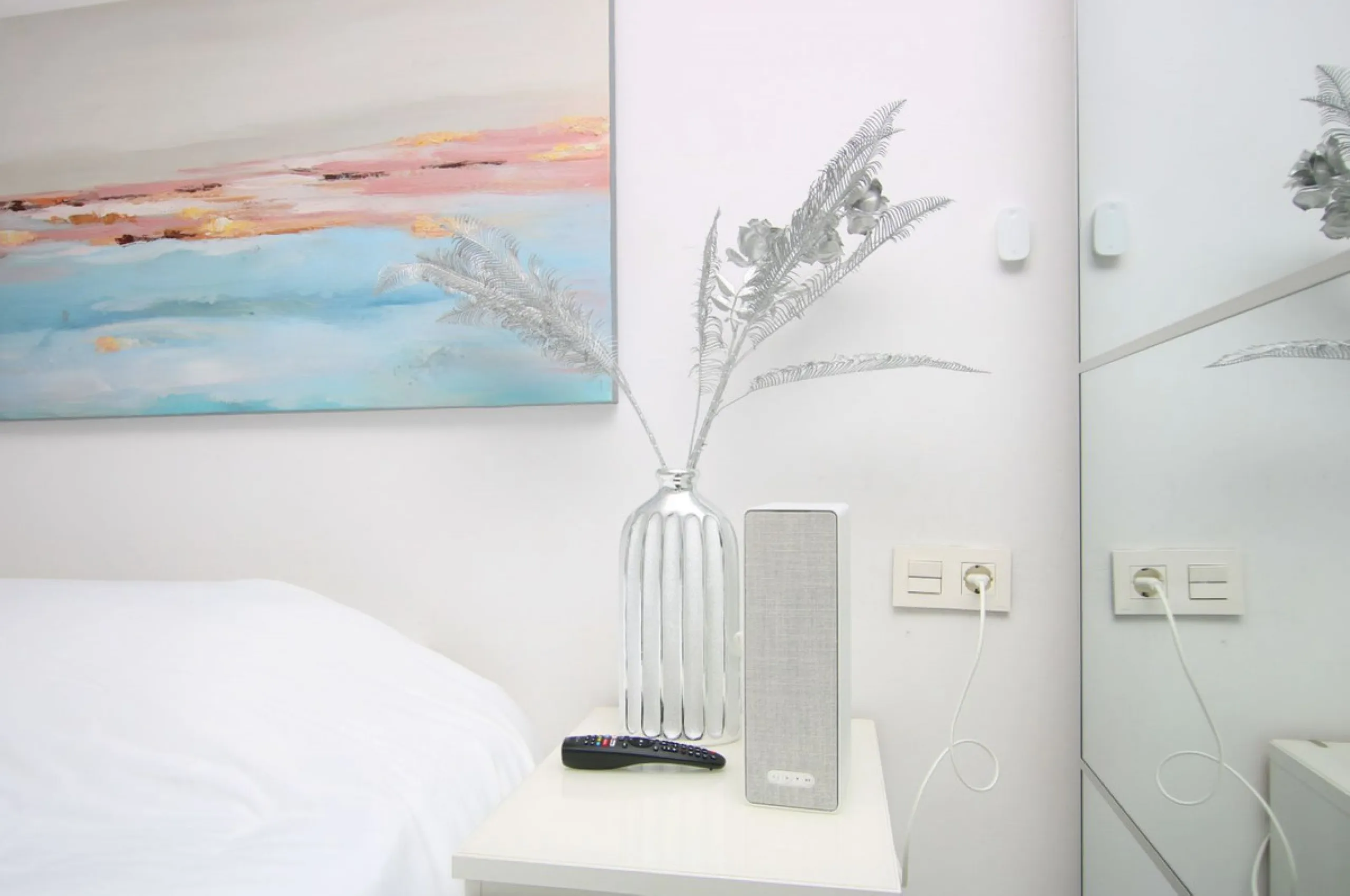 This is a truly amazing home  just a few meters from the sea. It is a one-of-a-kind property that was fully renovated in March 2025, so everything is brand new and ready for you to move in.