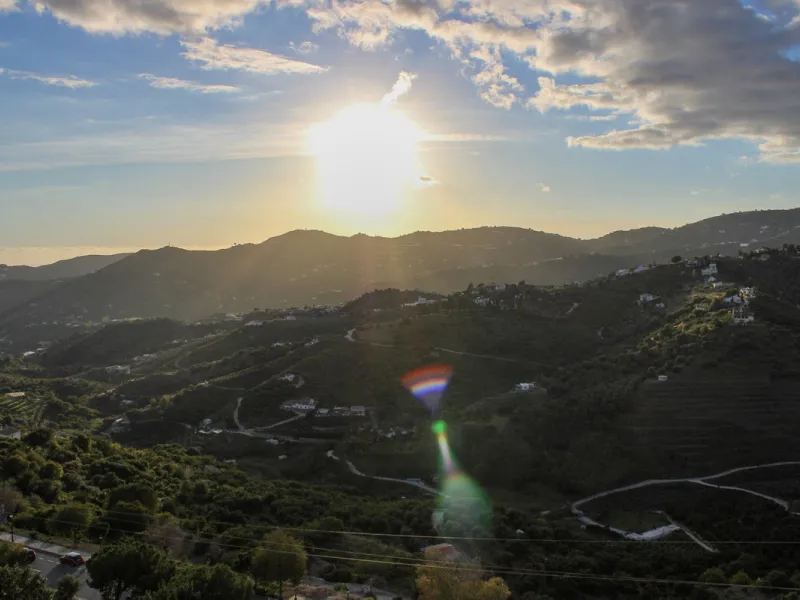 Centrally Located Apartment in Frigiliana with Fantastic Views and Opportunities.