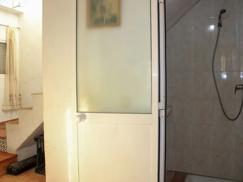 Centrally Located Apartment in Frigiliana with Fantastic Views and Opportunities.