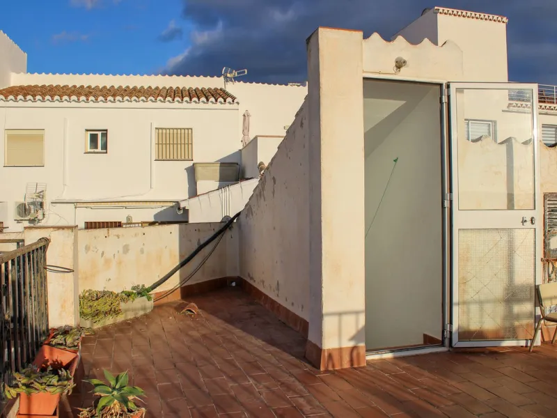 Centrally Located Apartment in Frigiliana with Fantastic Views and Opportunities.
