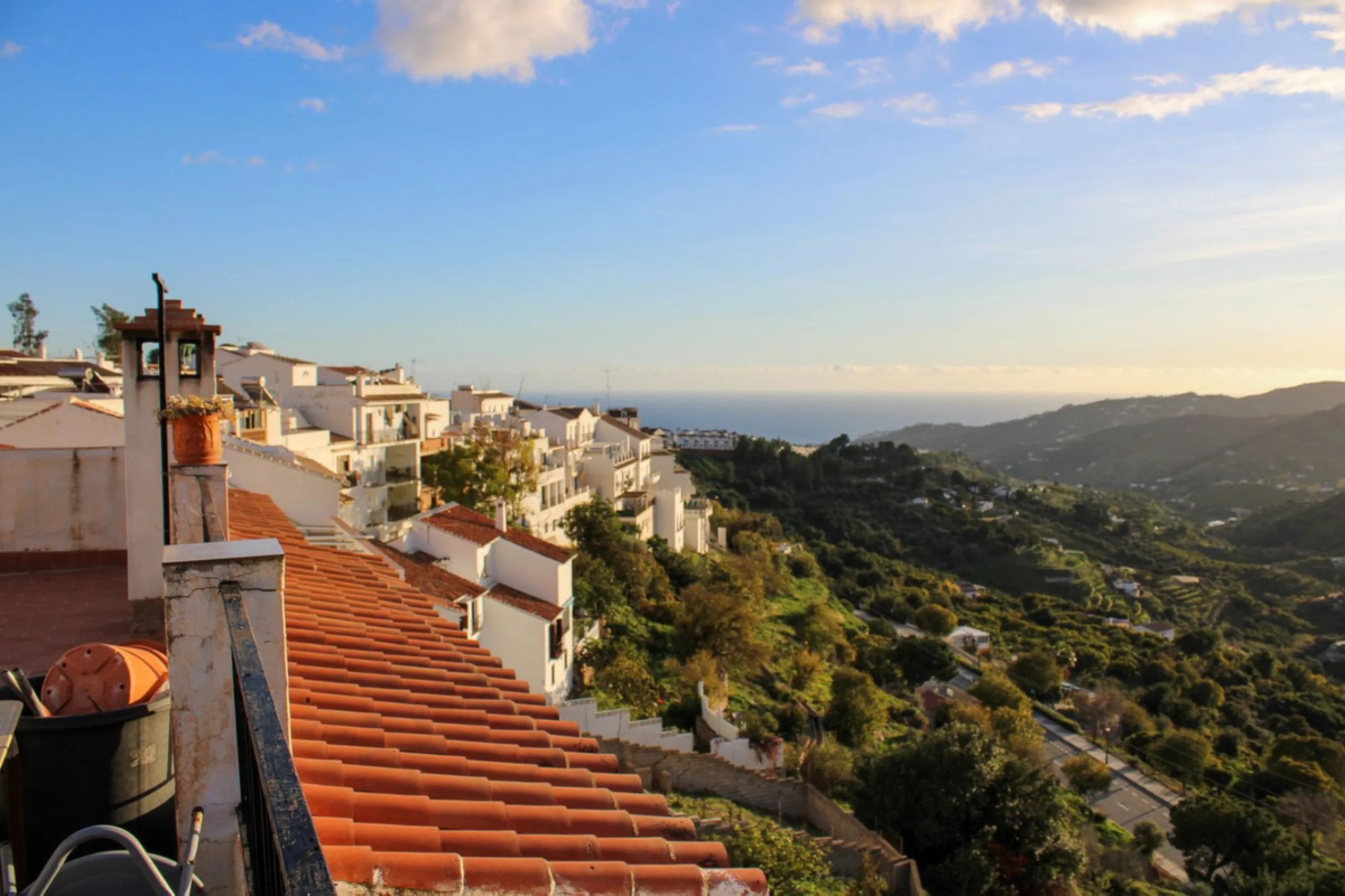 Centrally Located Apartment in Frigiliana with Fantastic Views and Opportunities.