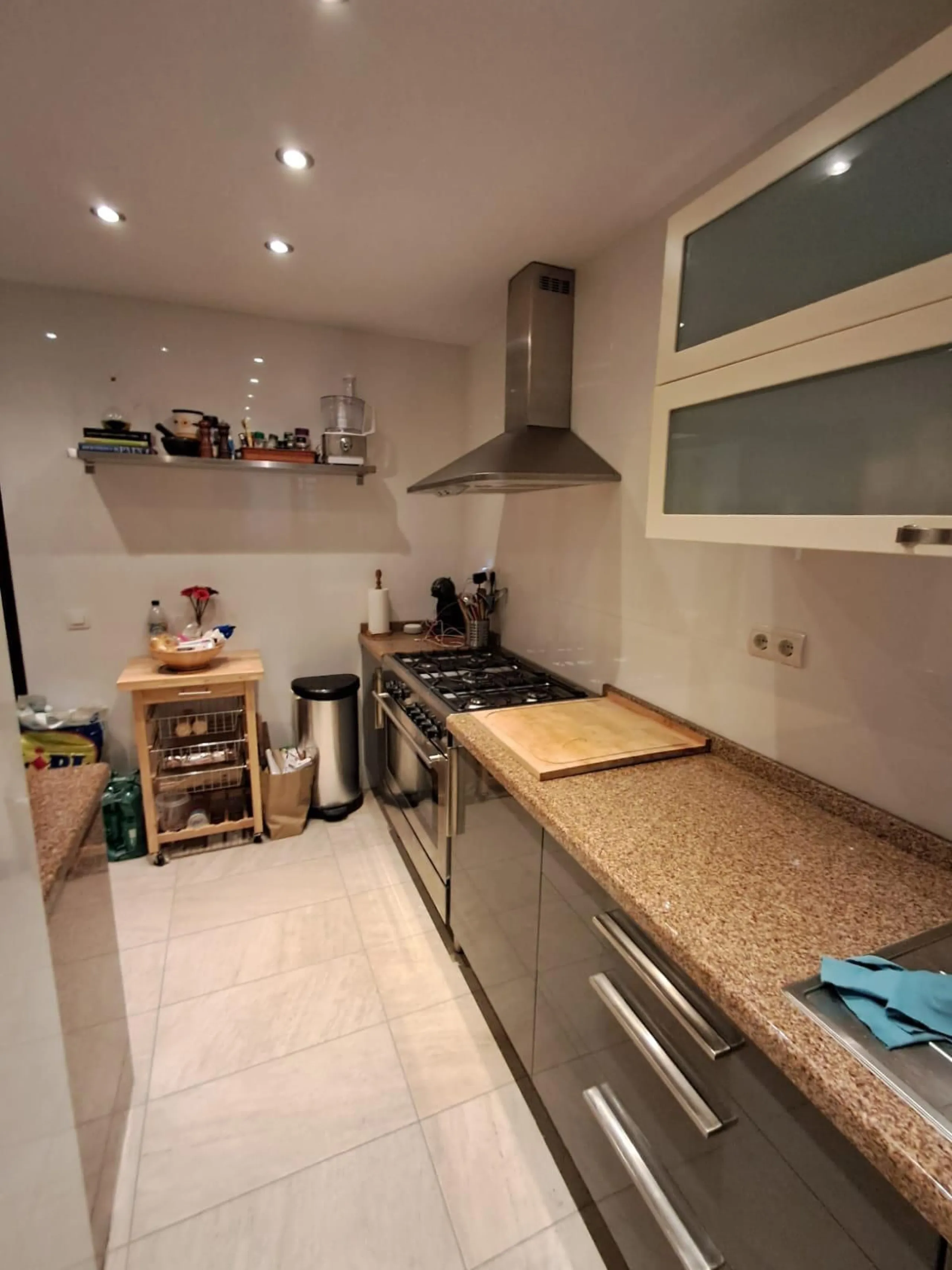 Magnificent apartment on the beachfront in Fuengirola located in the best area of ​​Los Boliches.