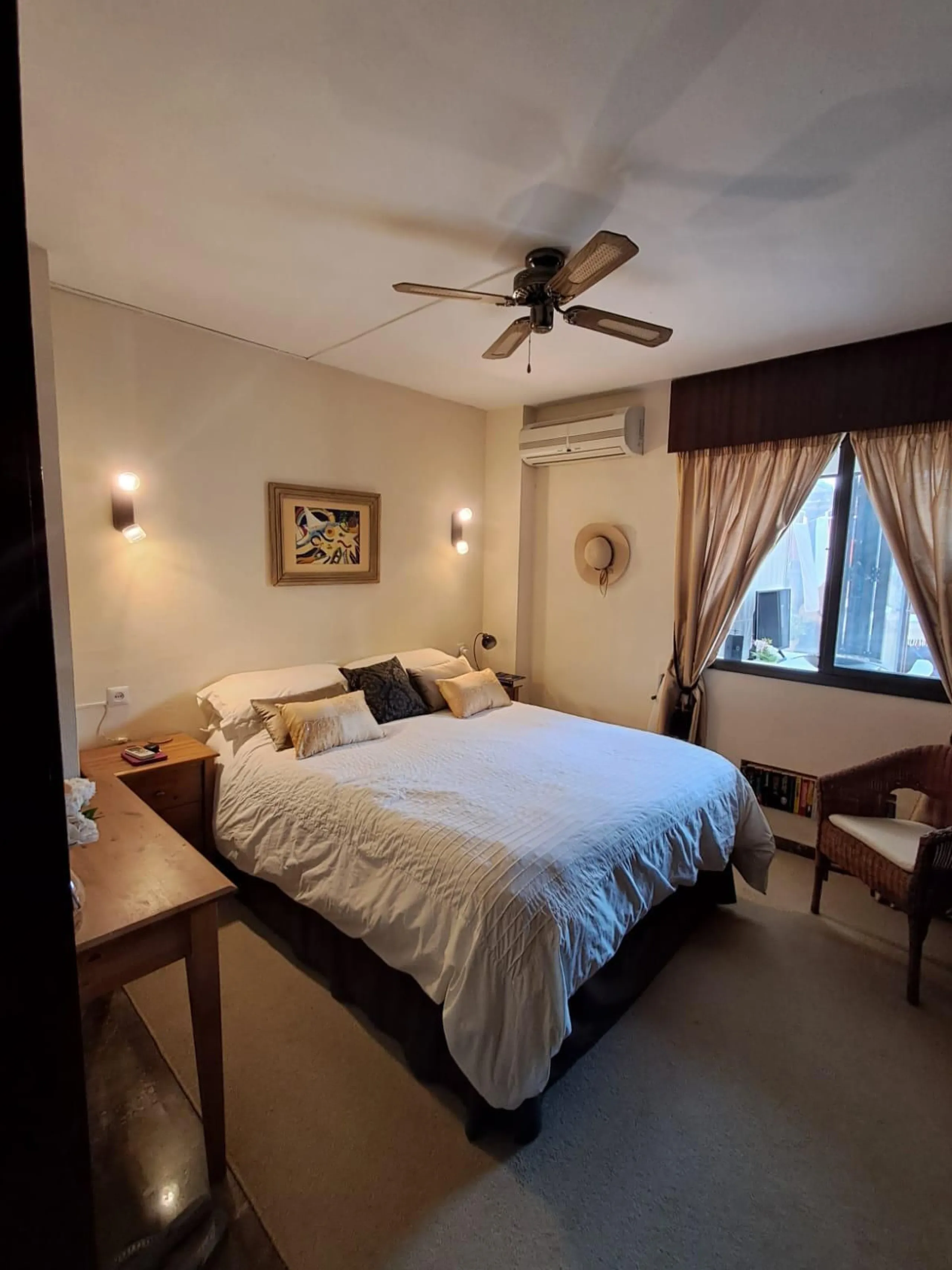 Magnificent apartment on the beachfront in Fuengirola located in the best area of ​​Los Boliches.