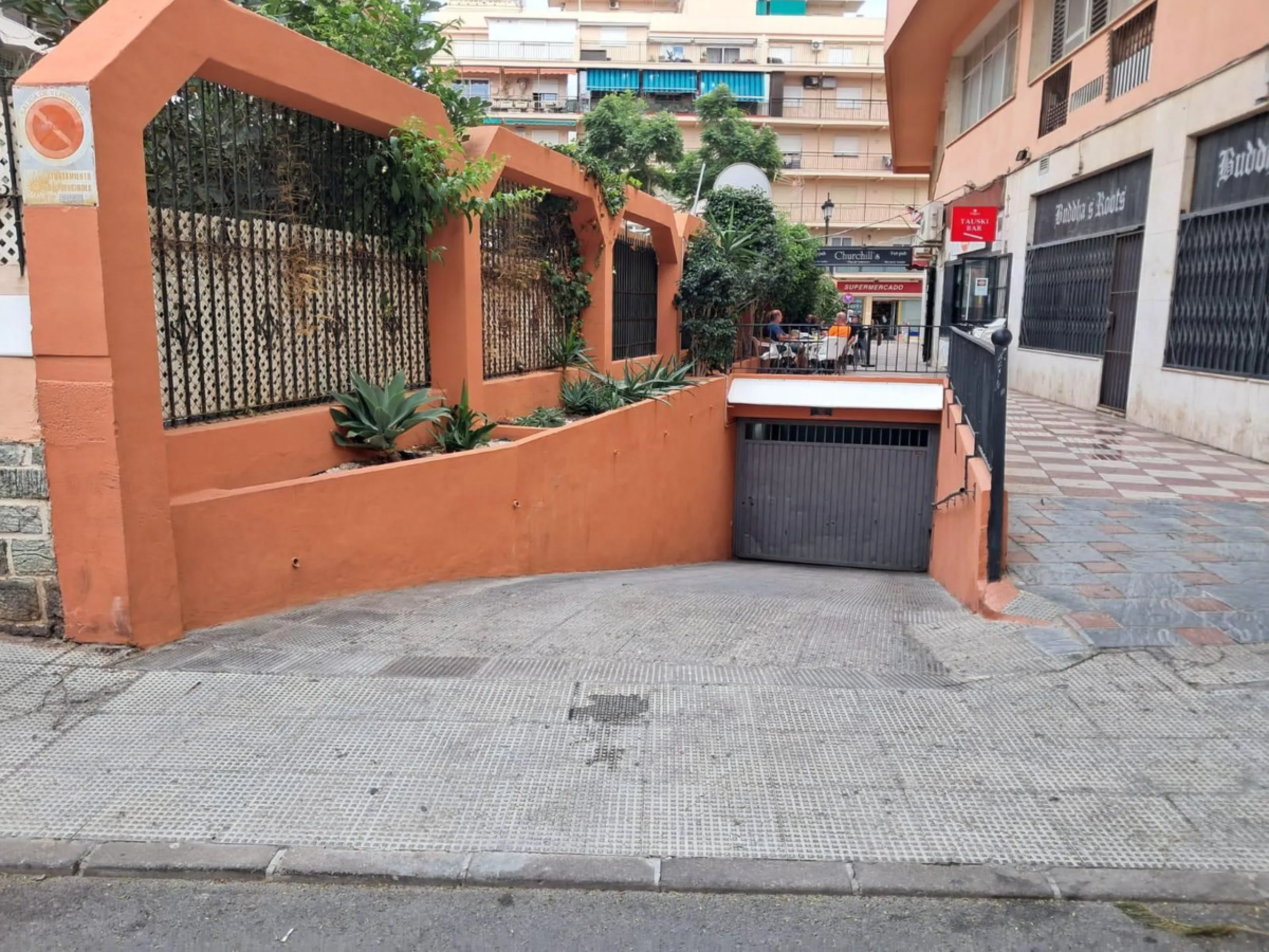 Magnificent apartment on the beachfront in Fuengirola located in the best area of ​​Los Boliches.