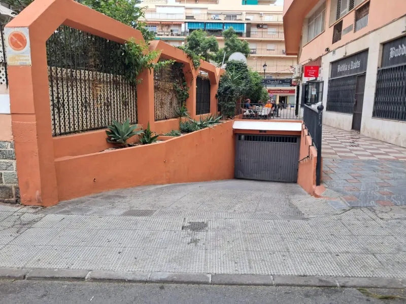 Magnificent apartment on the beachfront in Fuengirola located in the best area of ​​Los Boliches.