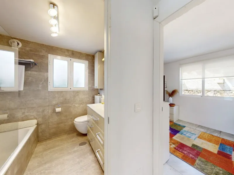 This is a truly amazing home  just a few meters from the sea. It is a one-of-a-kind property that was fully renovated in March 2025, so everything is brand new and ready for you to move in.