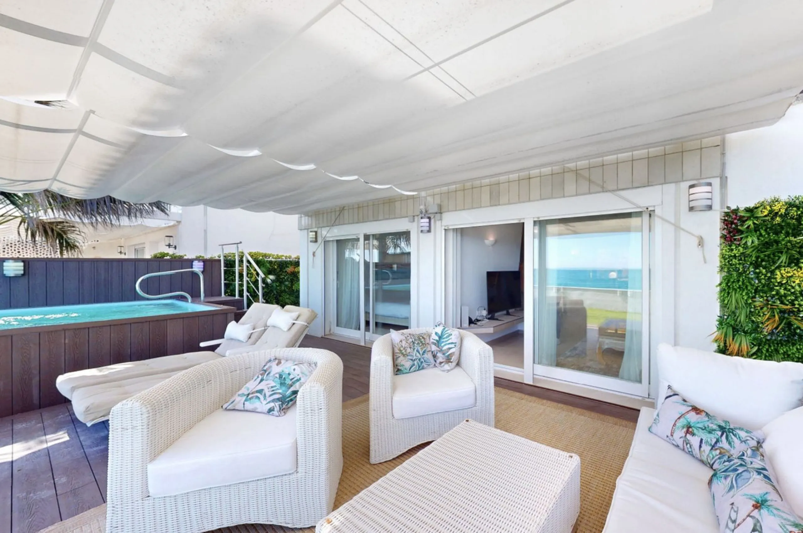 This is a truly amazing home  just a few meters from the sea. It is a one-of-a-kind property that was fully renovated in March 2025, so everything is brand new and ready for you to move in.