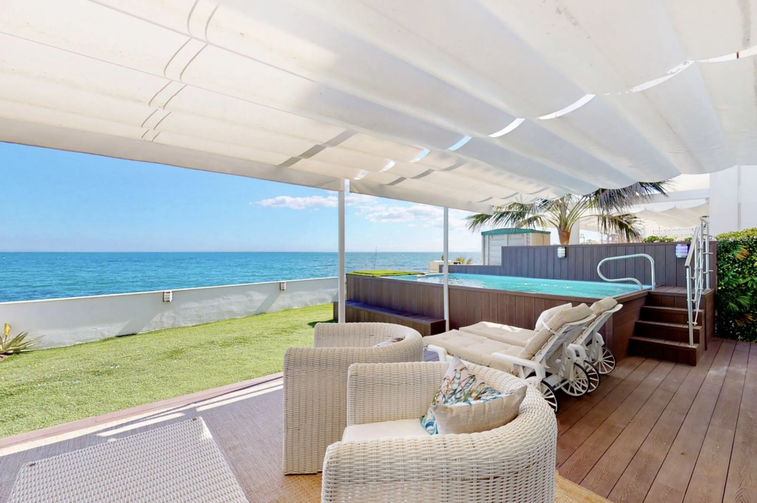 This is a truly amazing home  just a few meters from the sea. It is a one-of-a-kind property that was fully renovated in March 2025, so everything is brand new and ready for you to move in.