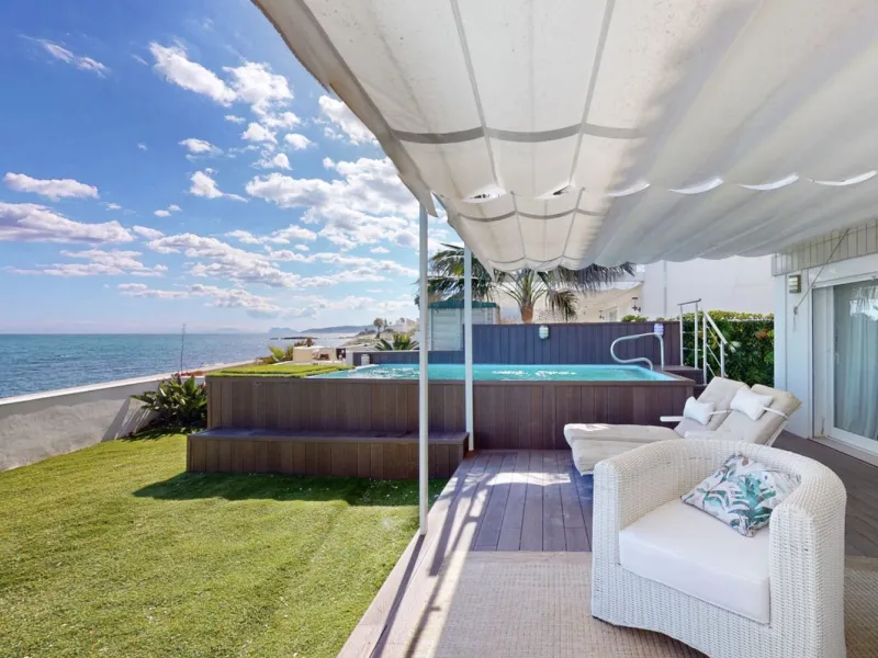 This is a truly amazing home  just a few meters from the sea. It is a one-of-a-kind property that was fully renovated in March 2025, so everything is brand new and ready for you to move in.