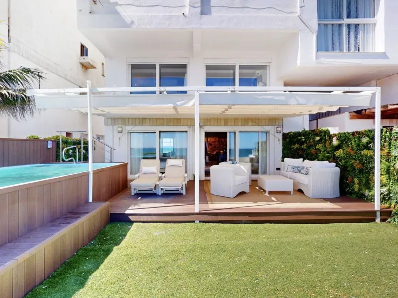 This is a truly amazing home  just a few meters from the sea. It is a one-of-a-kind property that was fully renovated in March 2025, so everything is brand new and ready for you to move in.