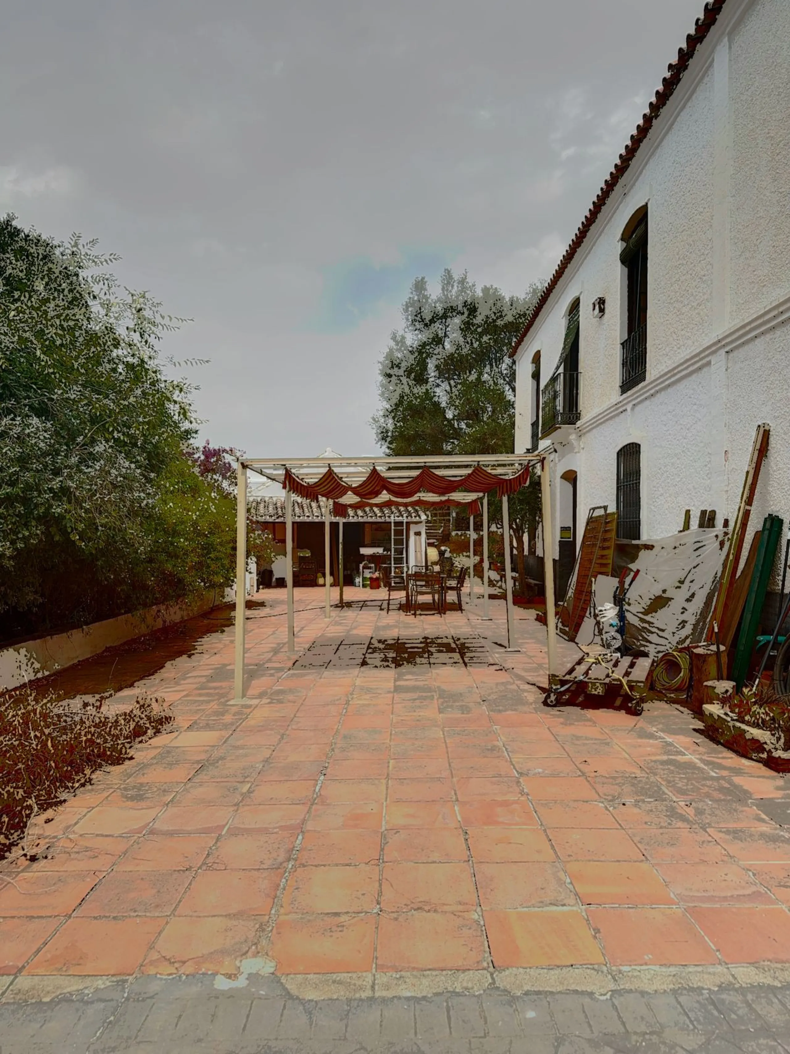 Unique Investment, A Historic Property with Exceptional Potential!