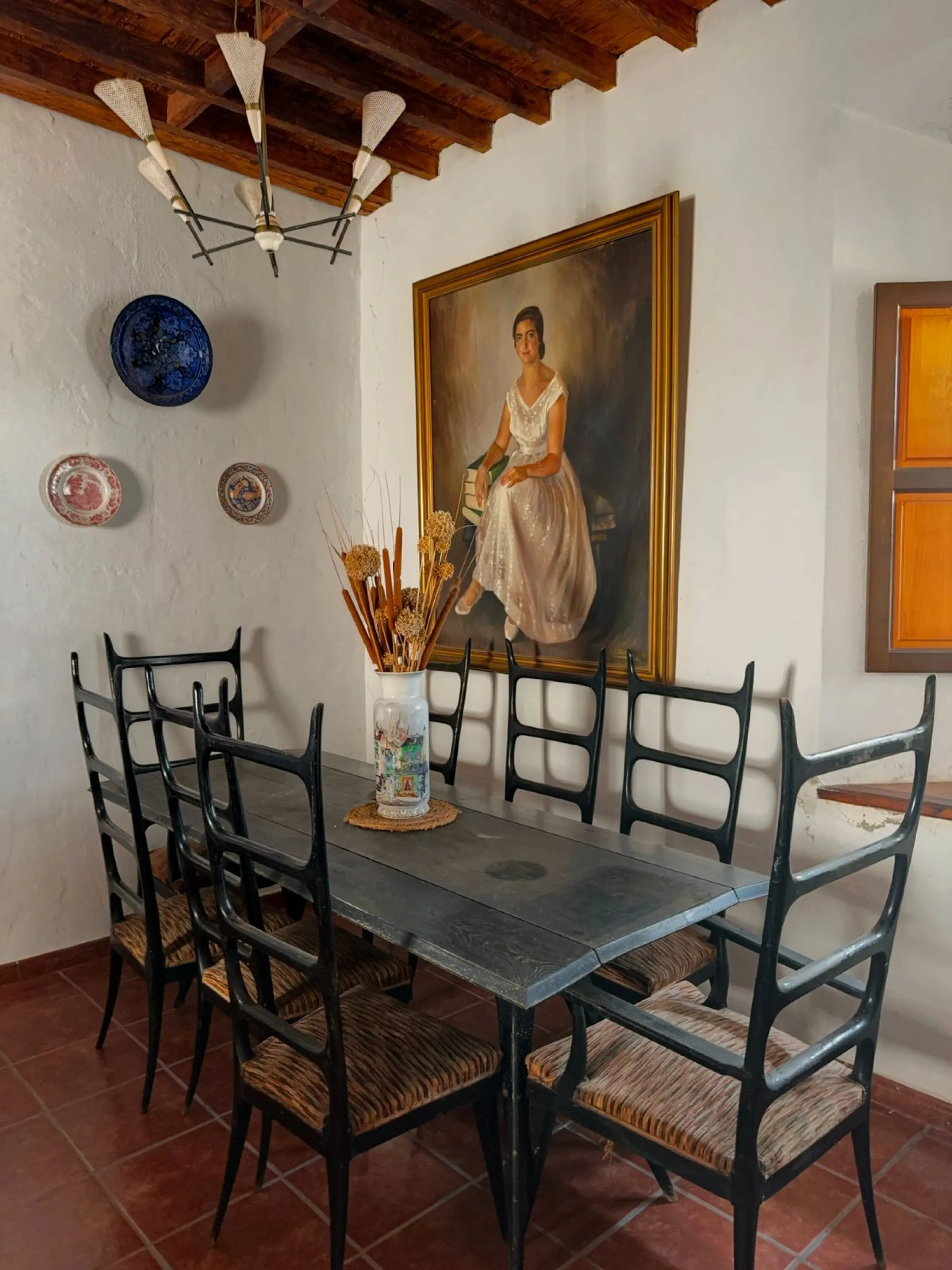 Unique Investment, A Historic Property with Exceptional Potential!