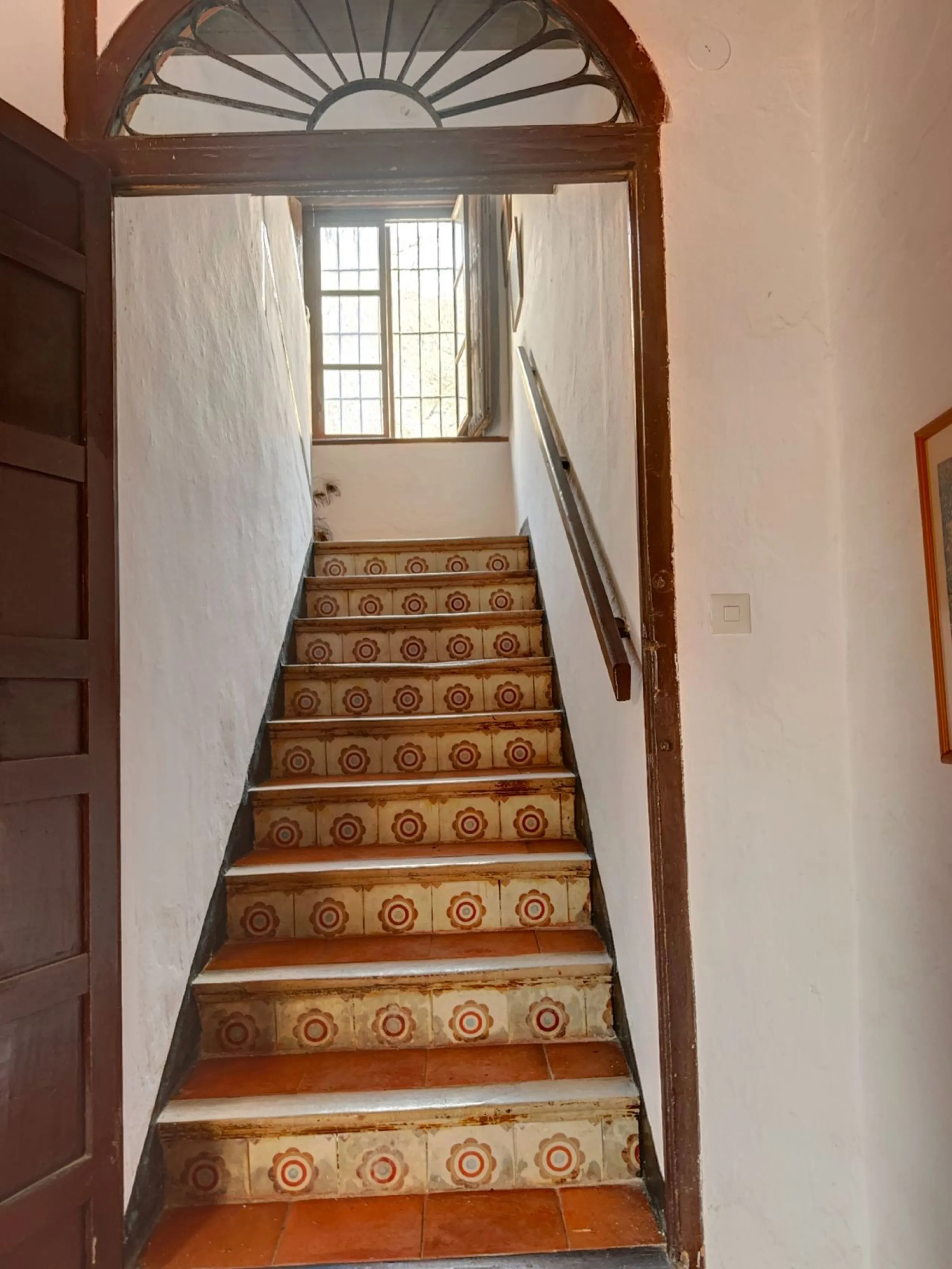 Unique Investment, A Historic Property with Exceptional Potential!