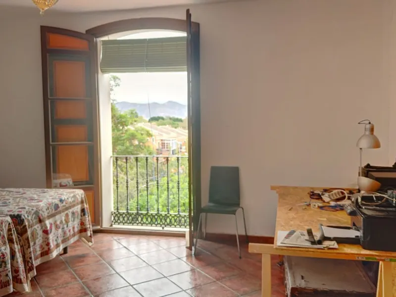 Unique Investment, A Historic Property with Exceptional Potential!