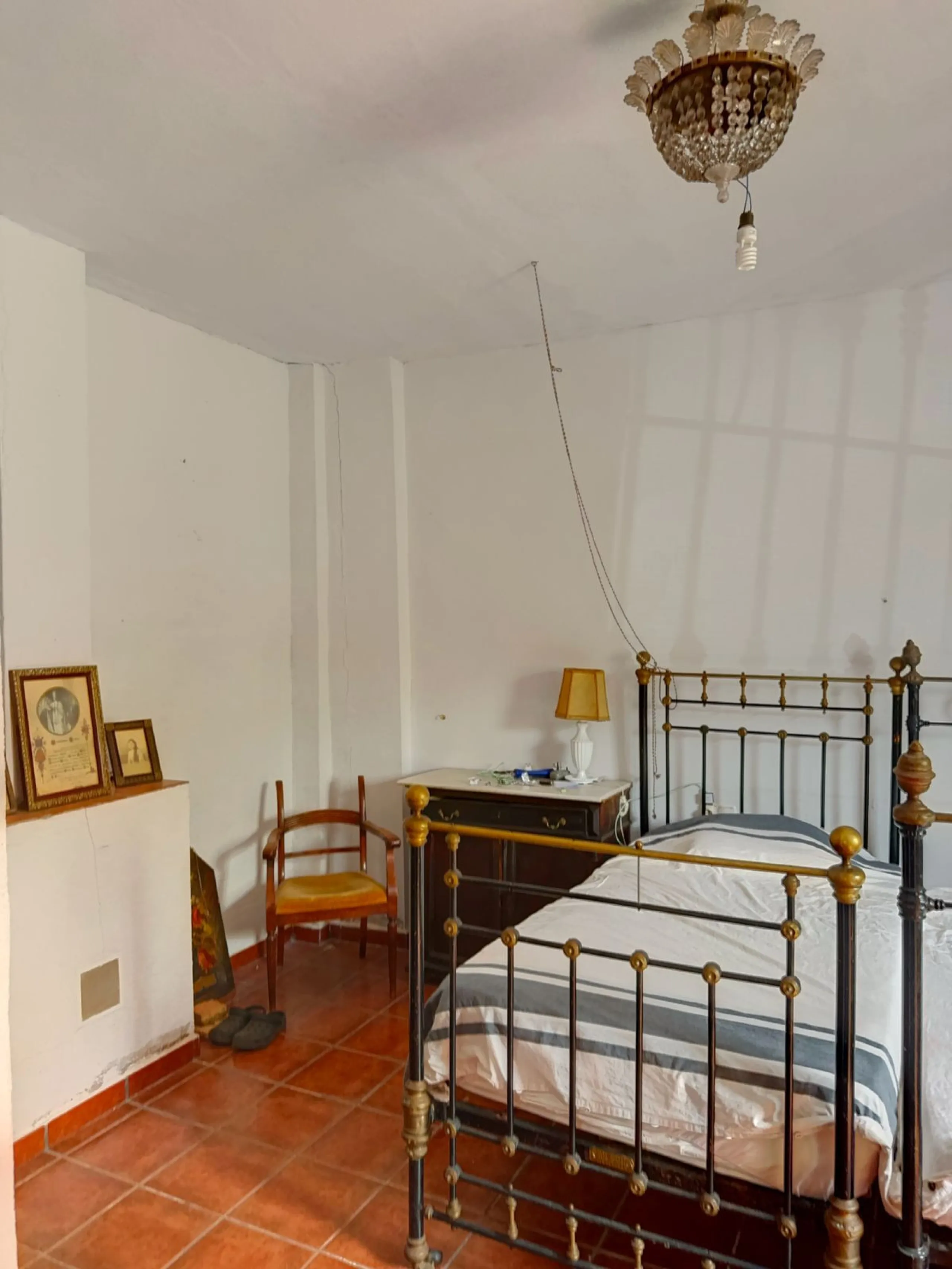 Unique Investment, A Historic Property with Exceptional Potential!