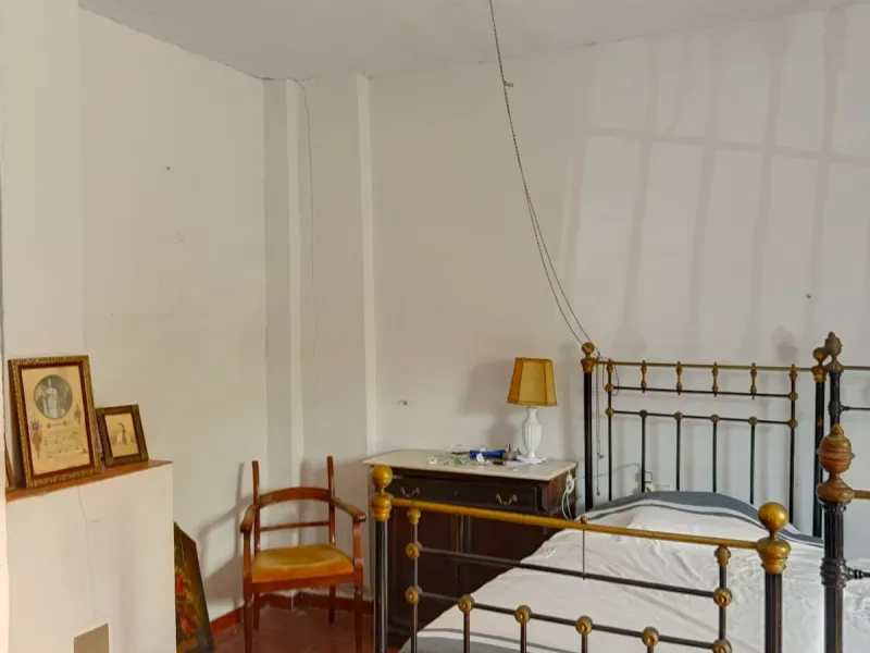 Unique Investment, A Historic Property with Exceptional Potential!
