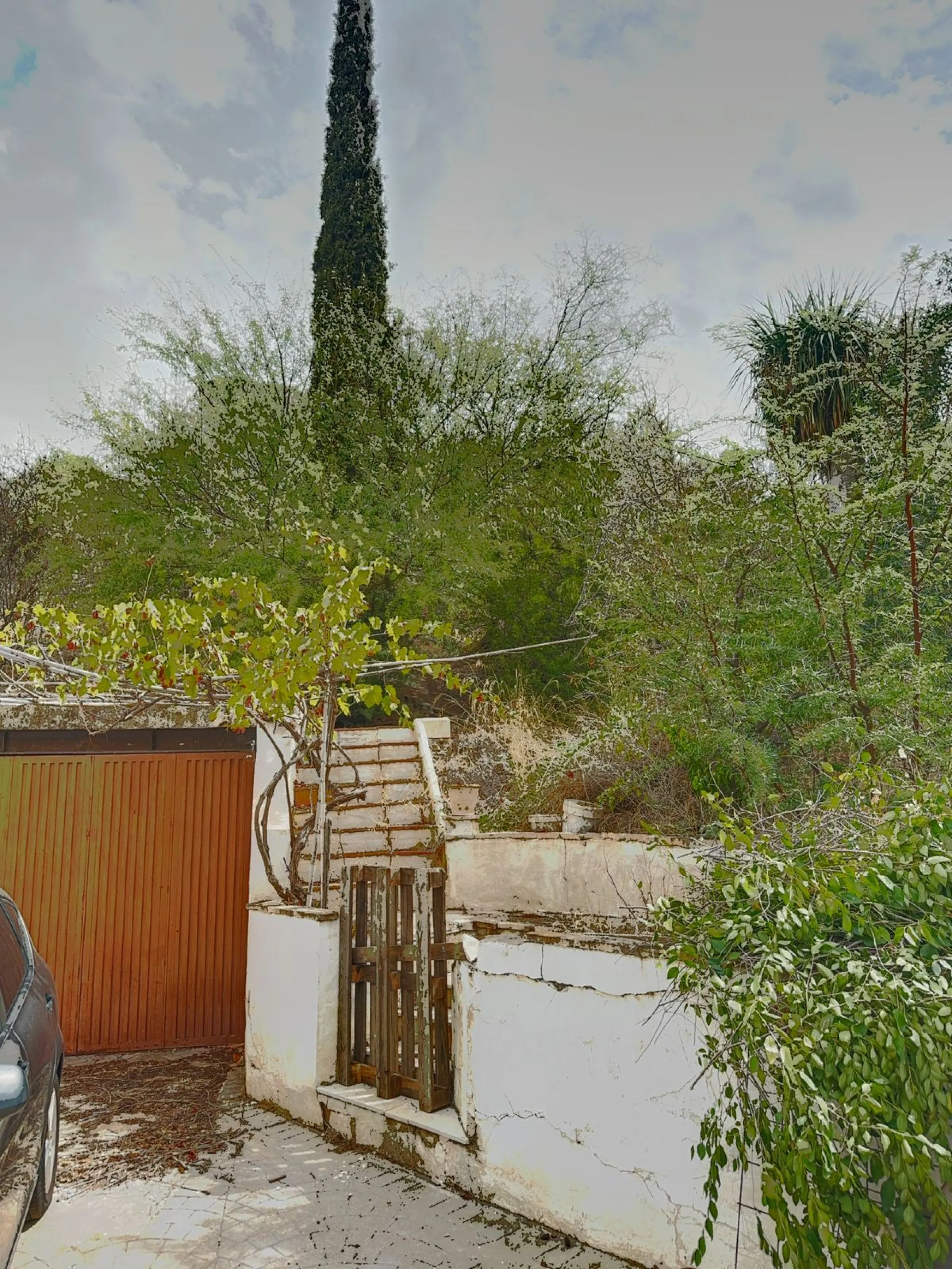Unique Investment, A Historic Property with Exceptional Potential!