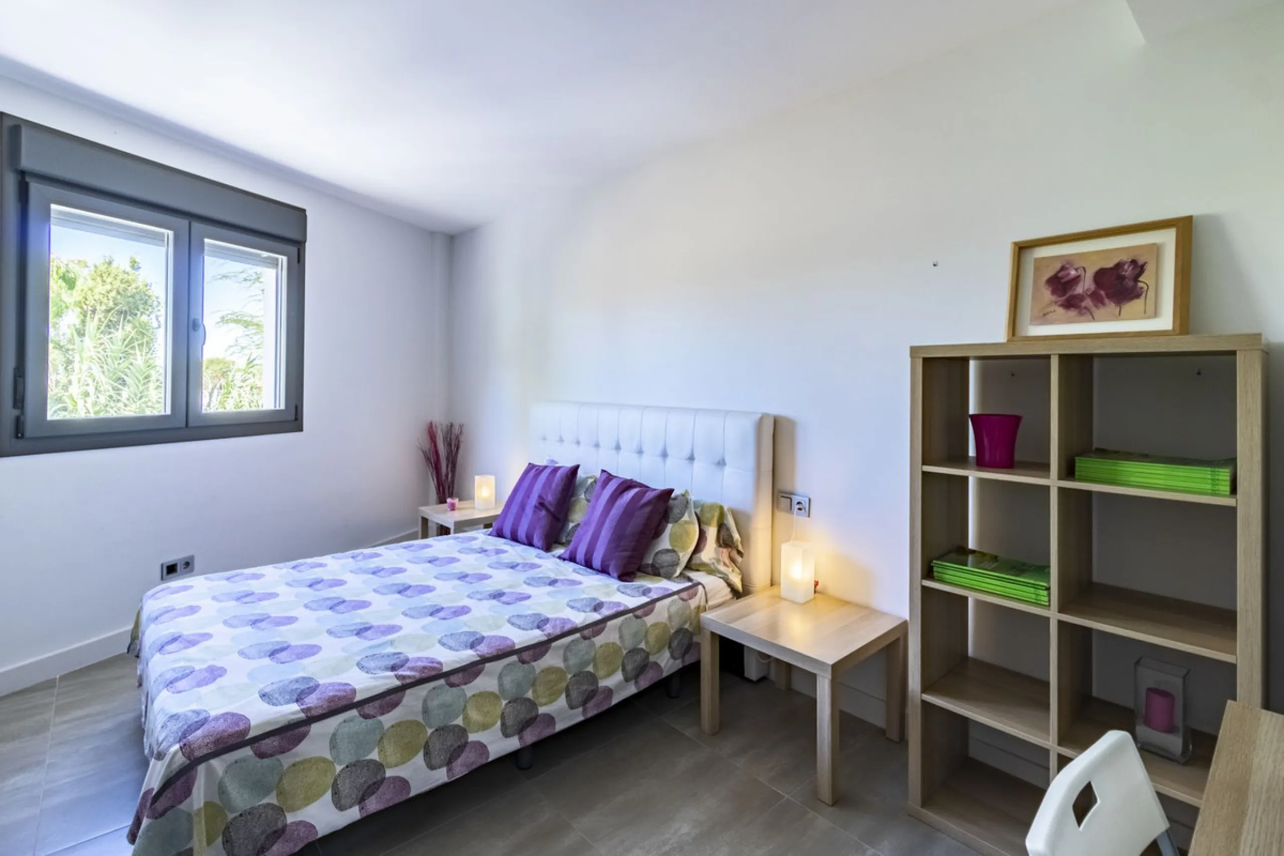 Fantastic semi-detached house with private pool in the middle of San Pedro Alcantara within walking distance to all shops, cafes, restaurants and bars close to the urbanisation.