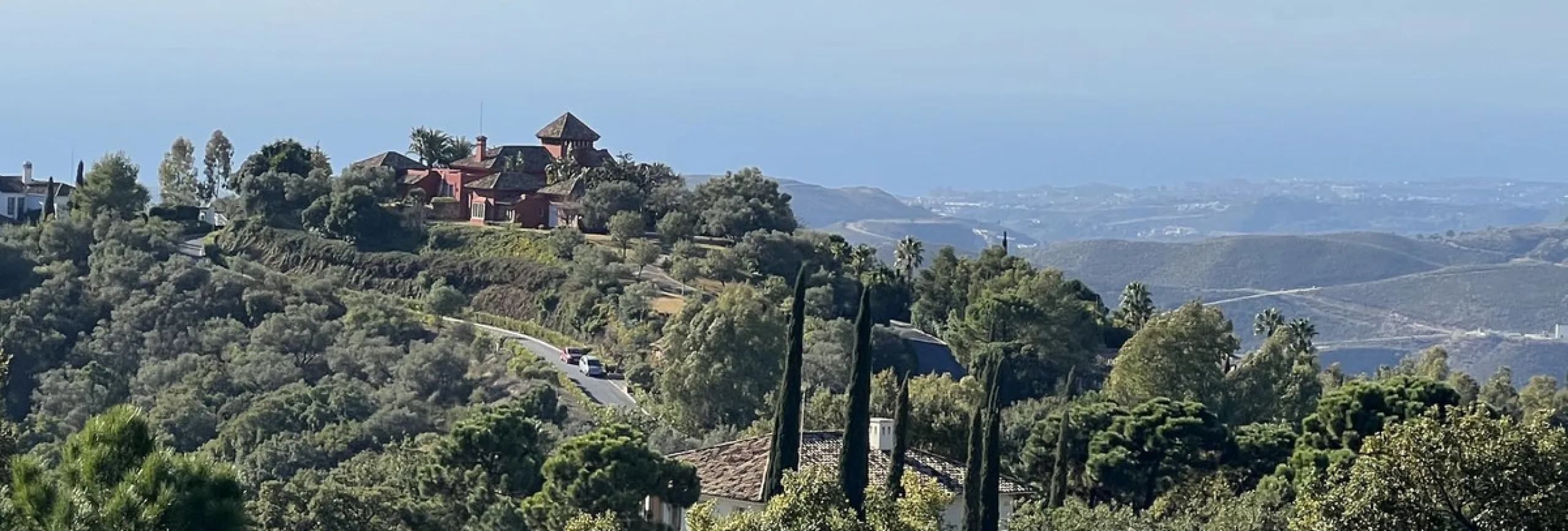Unique hill top villa with 360 degree views