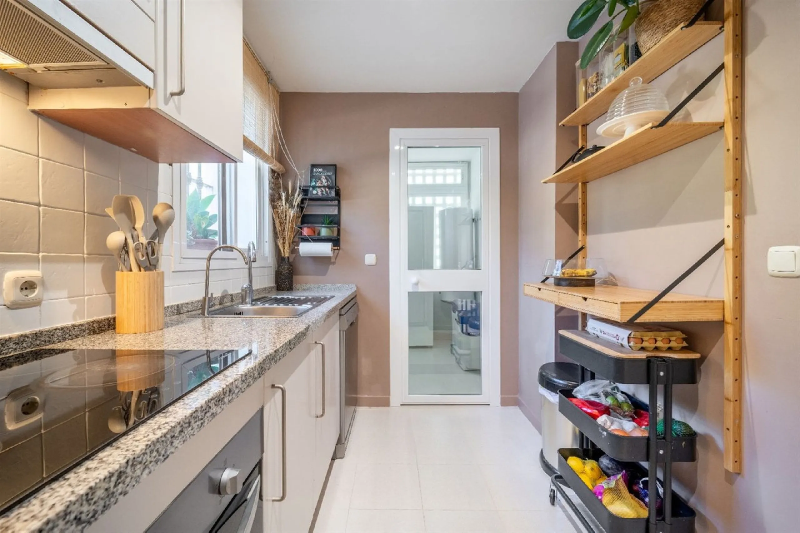 Step into this well kept two level, 3 bedroom, 2.5 bathroom duplex apartment in the exclusive La Quinta area of Benahavis, a true gem offering comfort, privacy, but still with scope for improvement. This well established, gated urbanisation is frontline g