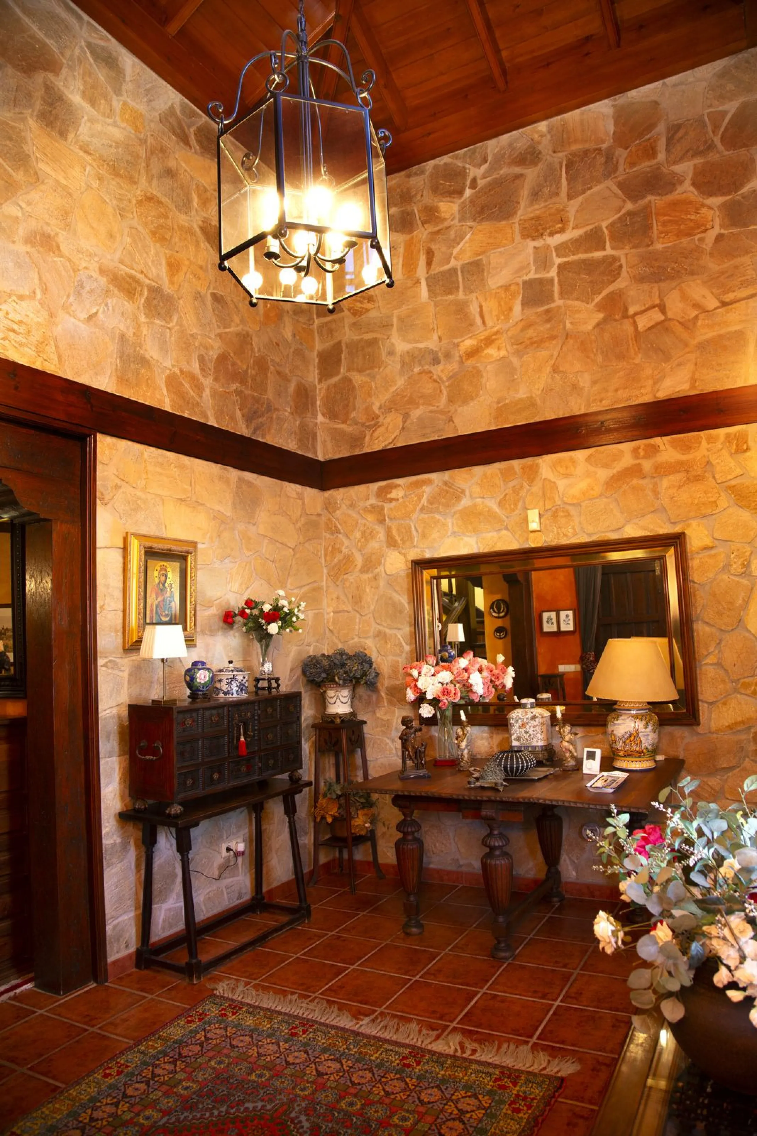 House - Detached Villa в продаже в Mijas, Málaga. В доме 6 спален и 5 ванных комнат. Площадь дома 575 м². Площадь участка 10000 м²