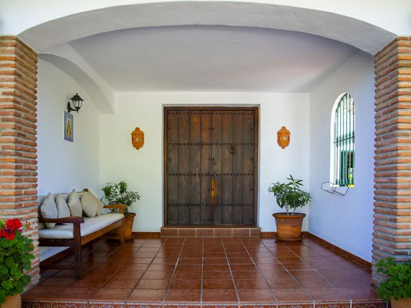 House - Detached Villa в продаже в Mijas, Málaga. В доме 6 спален и 5 ванных комнат. Площадь дома 575 м². Площадь участка 10000 м²