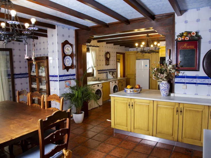 House - Detached Villa в продаже в Mijas, Málaga. В доме 6 спален и 5 ванных комнат. Площадь дома 575 м². Площадь участка 10000 м²