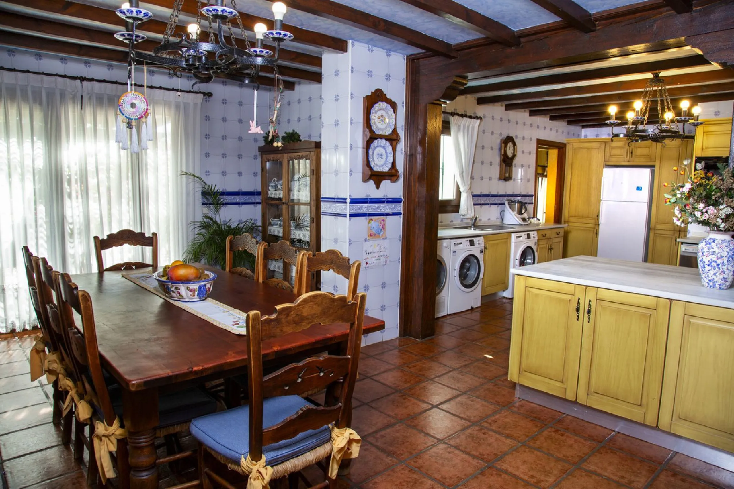 House - Detached Villa в продаже в Mijas, Málaga. В доме 6 спален и 5 ванных комнат. Площадь дома 575 м². Площадь участка 10000 м²