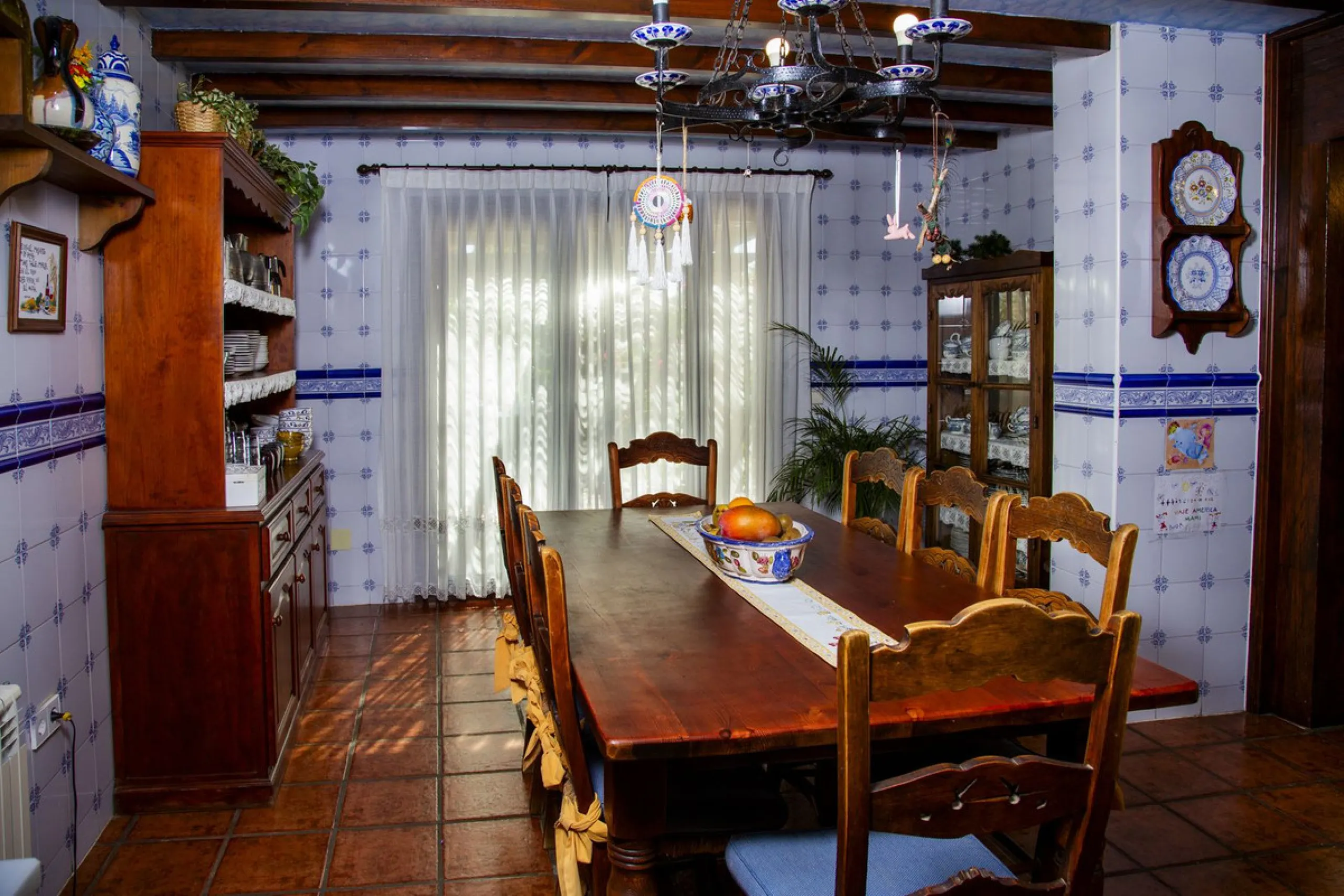 House - Detached Villa в продаже в Mijas, Málaga. В доме 6 спален и 5 ванных комнат. Площадь дома 575 м². Площадь участка 10000 м²