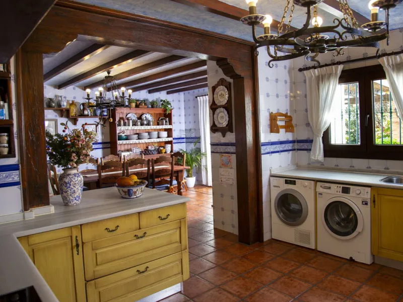 House - Detached Villa в продаже в Mijas, Málaga. В доме 6 спален и 5 ванных комнат. Площадь дома 575 м². Площадь участка 10000 м²