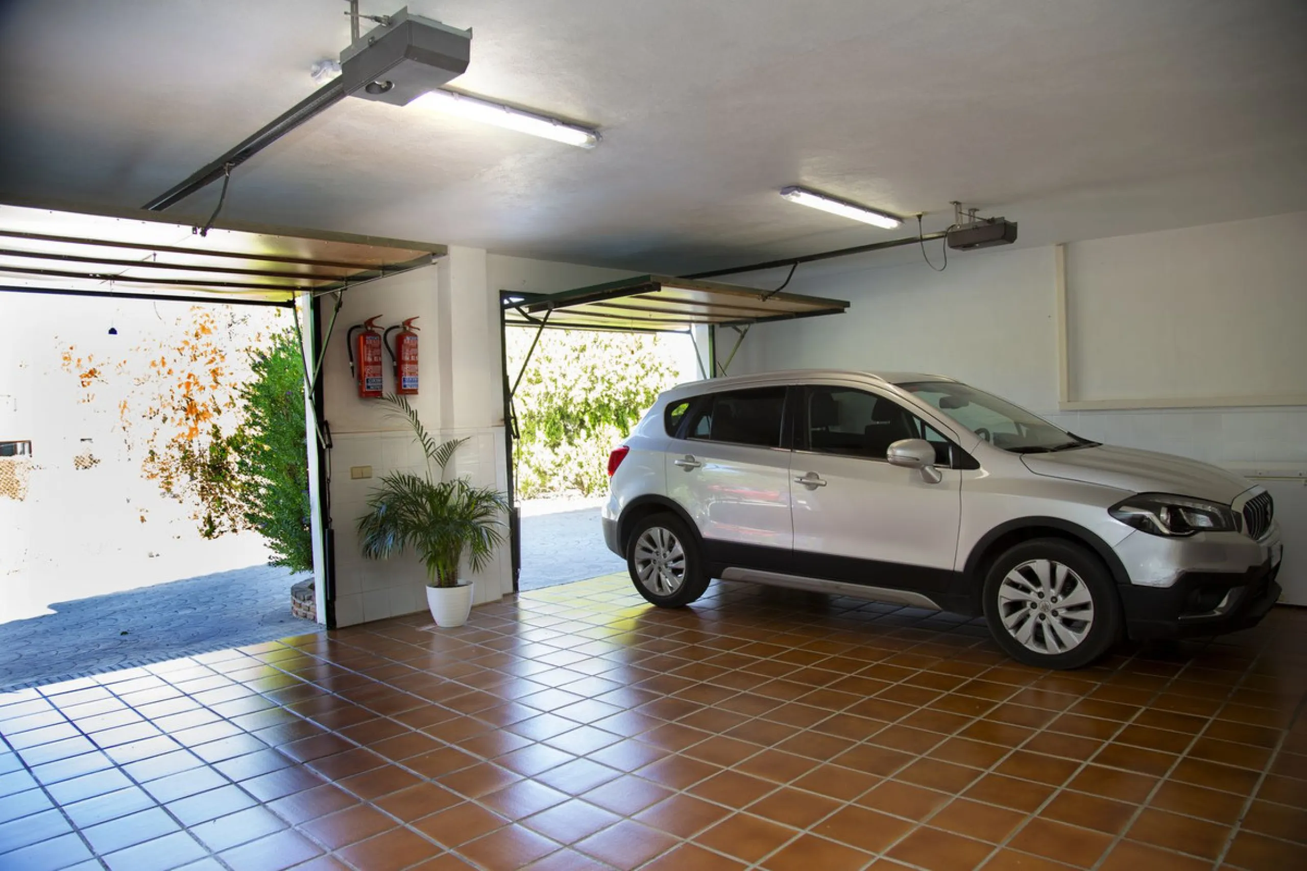 House - Detached Villa в продаже в Mijas, Málaga. В доме 6 спален и 5 ванных комнат. Площадь дома 575 м². Площадь участка 10000 м²