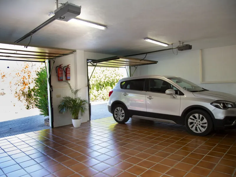 House - Detached Villa в продаже в Mijas, Málaga. В доме 6 спален и 5 ванных комнат. Площадь дома 575 м². Площадь участка 10000 м²