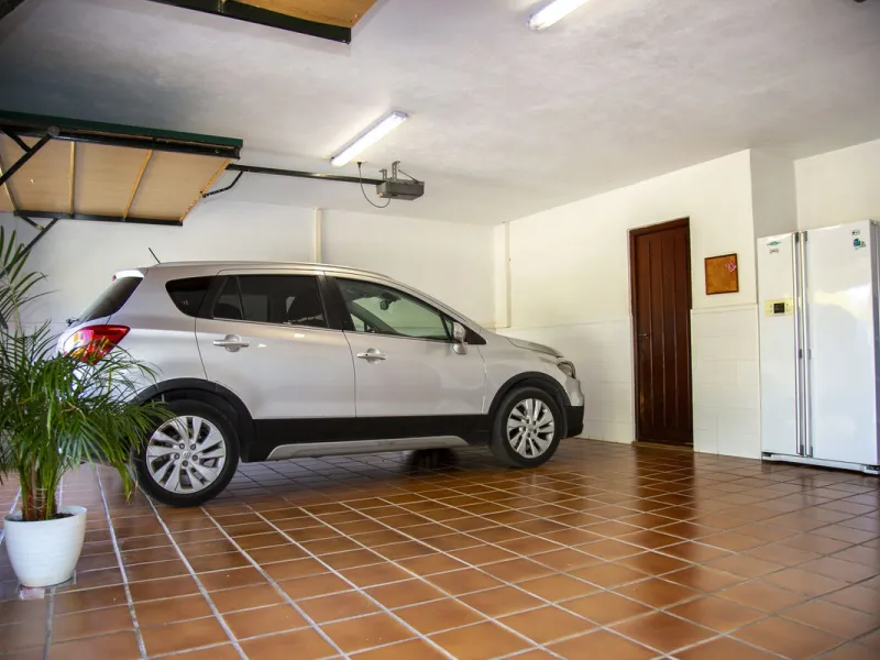 House - Detached Villa в продаже в Mijas, Málaga. В доме 6 спален и 5 ванных комнат. Площадь дома 575 м². Площадь участка 10000 м²