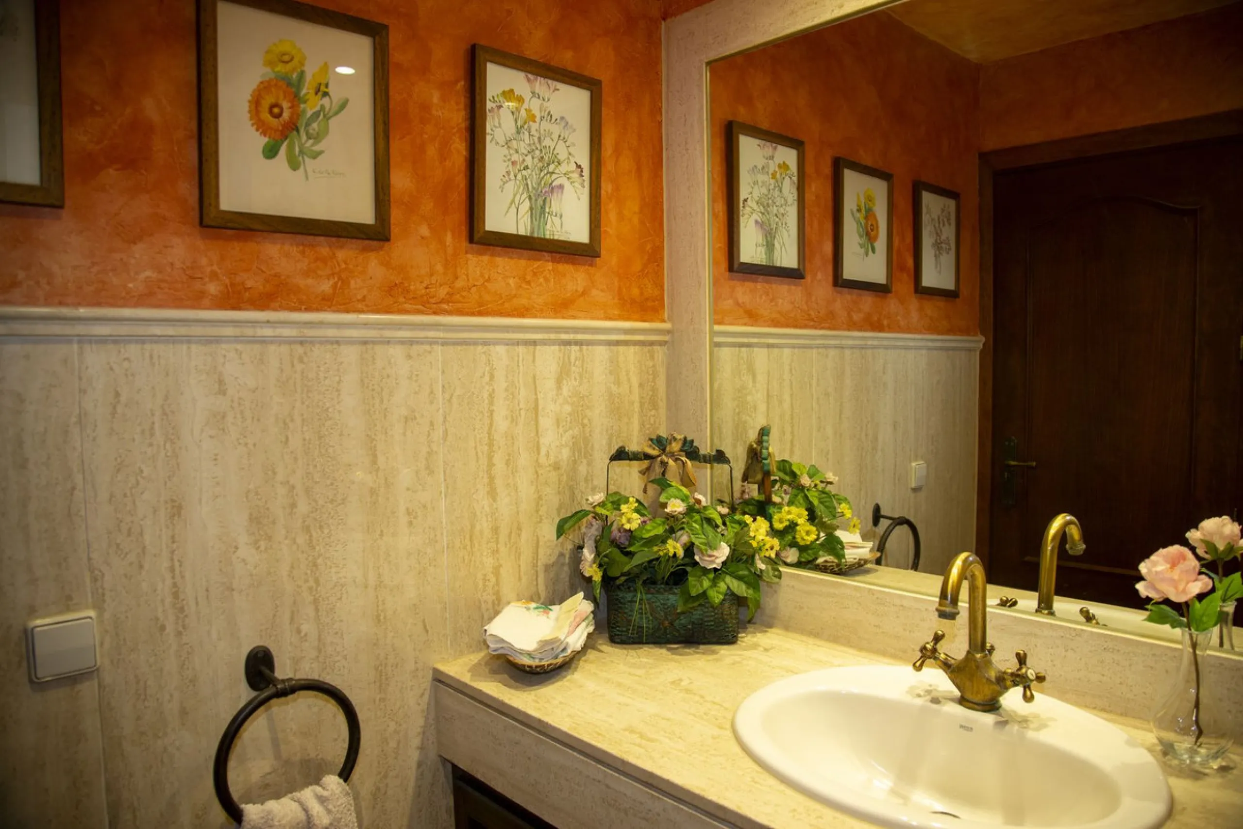 House - Detached Villa в продаже в Mijas, Málaga. В доме 6 спален и 5 ванных комнат. Площадь дома 575 м². Площадь участка 10000 м²