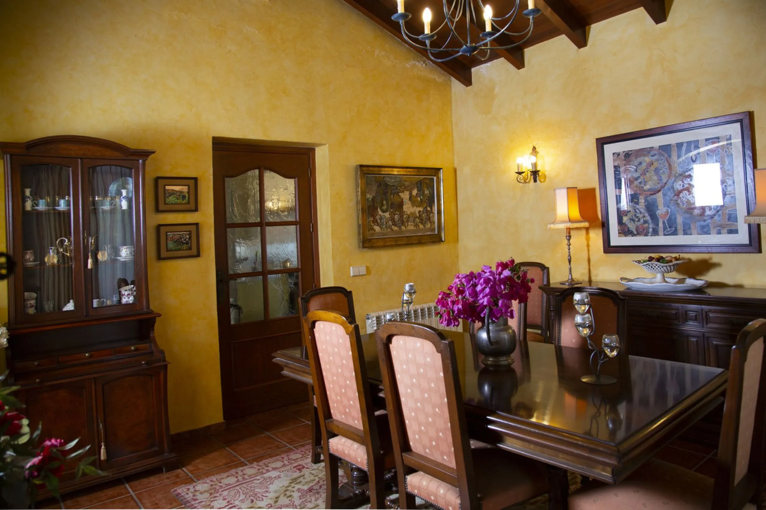 House - Detached Villa в продаже в Mijas, Málaga. В доме 6 спален и 5 ванных комнат. Площадь дома 575 м². Площадь участка 10000 м²