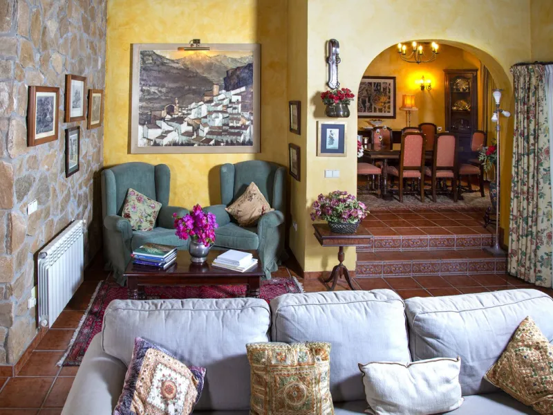 House - Detached Villa в продаже в Mijas, Málaga. В доме 6 спален и 5 ванных комнат. Площадь дома 575 м². Площадь участка 10000 м²