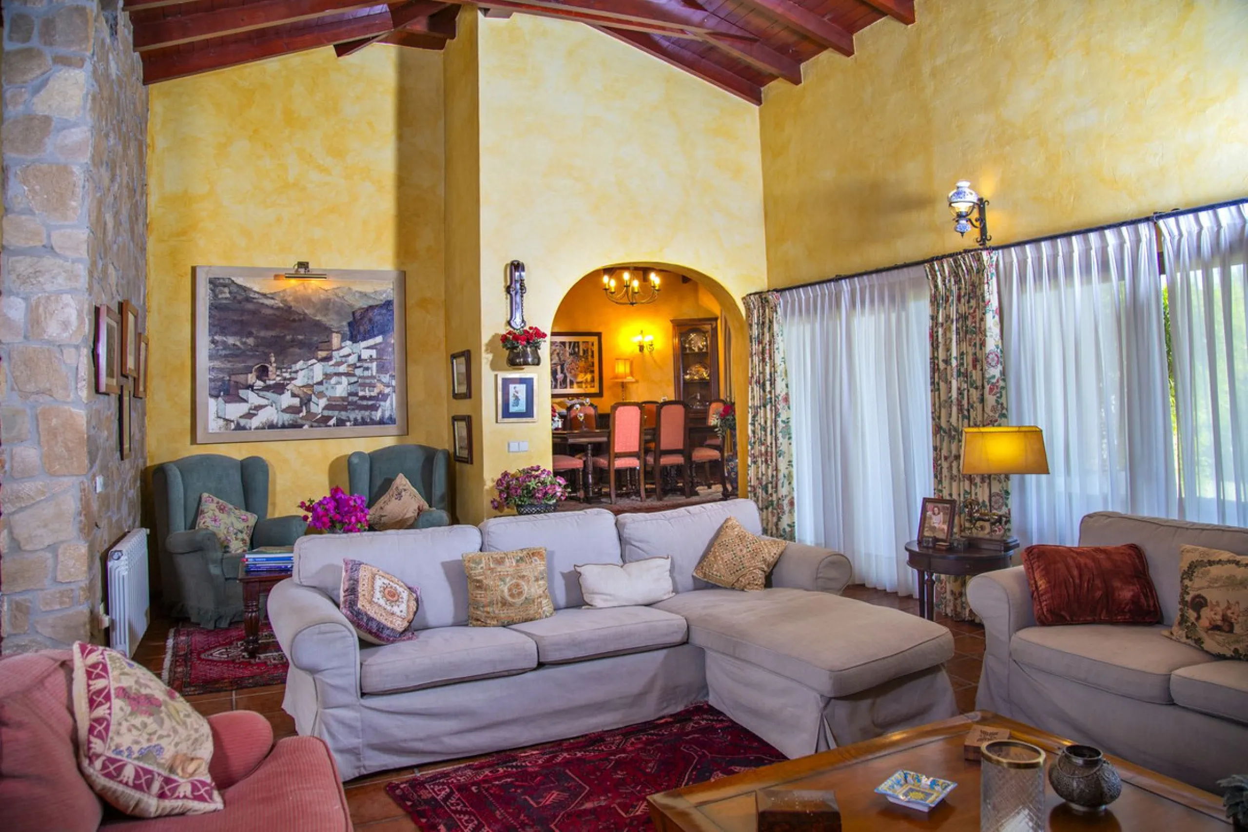 House - Detached Villa в продаже в Mijas, Málaga. В доме 6 спален и 5 ванных комнат. Площадь дома 575 м². Площадь участка 10000 м²